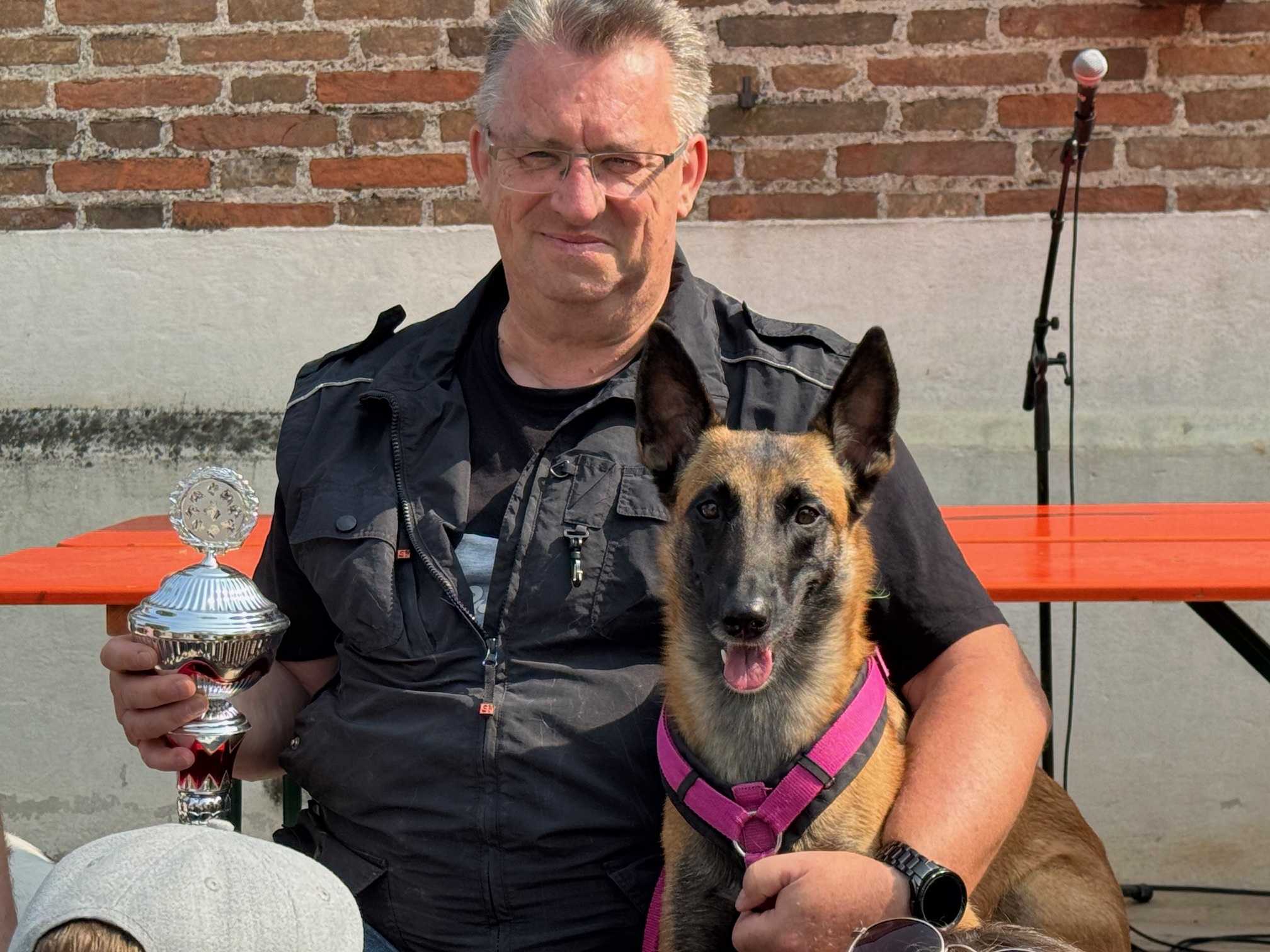 Stolze Sieger des Hunderennen Großköchlham 2025